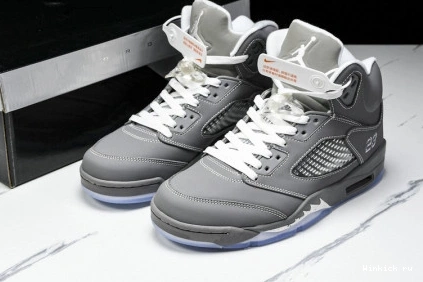 5 Jordan 'Wolf Retro Grey' 0830